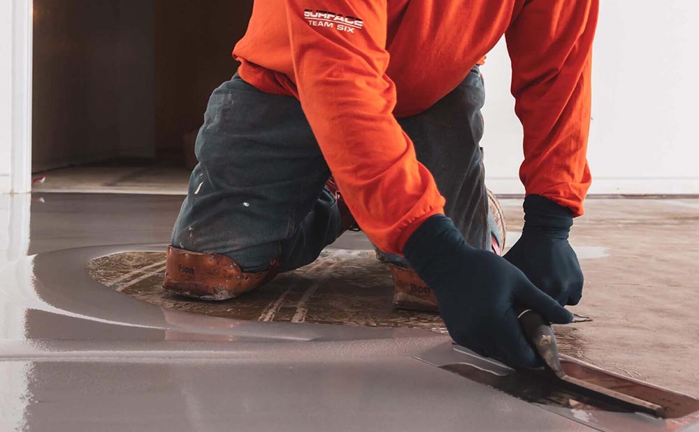 self leveling floor coating
